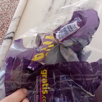 Kargom Açıldı, 1200 TL Çalındı, Müşteri Hizmetlerinden Cevap Gelmedi