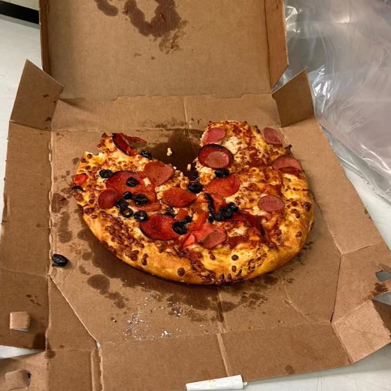 Domino's Pizzada Sigara Külü Bulunması Ve Hijyen İhlali