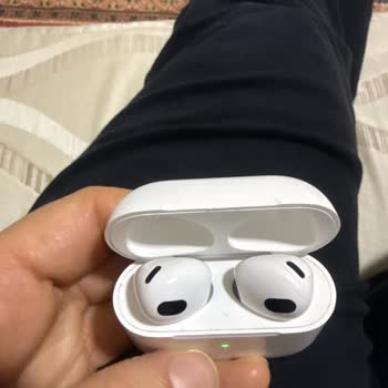 5.000 TL'lik AirPods 3'te Sağ Kulaklık Ses Kesintisi Şikayeti