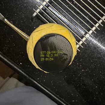 Exotic Portakal Suyu Açılırken Patladı Ve Gözümde Yanma Yarattı