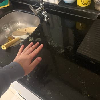 Exotic Portakal Suyu Açılırken Patladı Ve Gözümde Yanma Yarattı