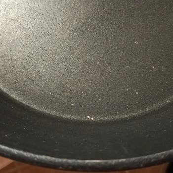 Karaca Züccaciye Antibakteriyel Tencere Setinde Çizilme Ve Silikon Erime Problemleri