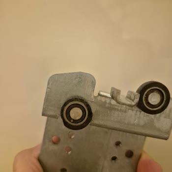 Dolap kapak rayları için parça talebi