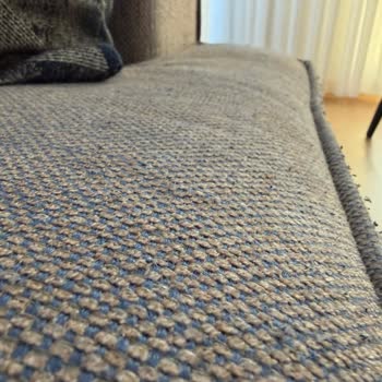 İstikbal Keten Koltukta 4 Ayda Tüylenme, Tam Kumaş Değişimi Talebi