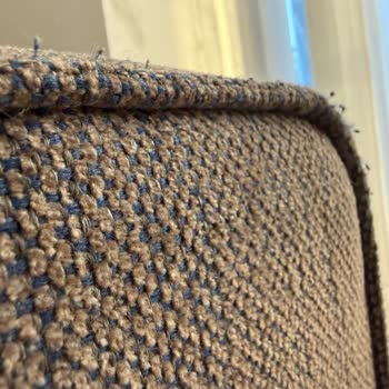 İstikbal Keten Koltukta 4 Ayda Tüylenme, Tam Kumaş Değişimi Talebi