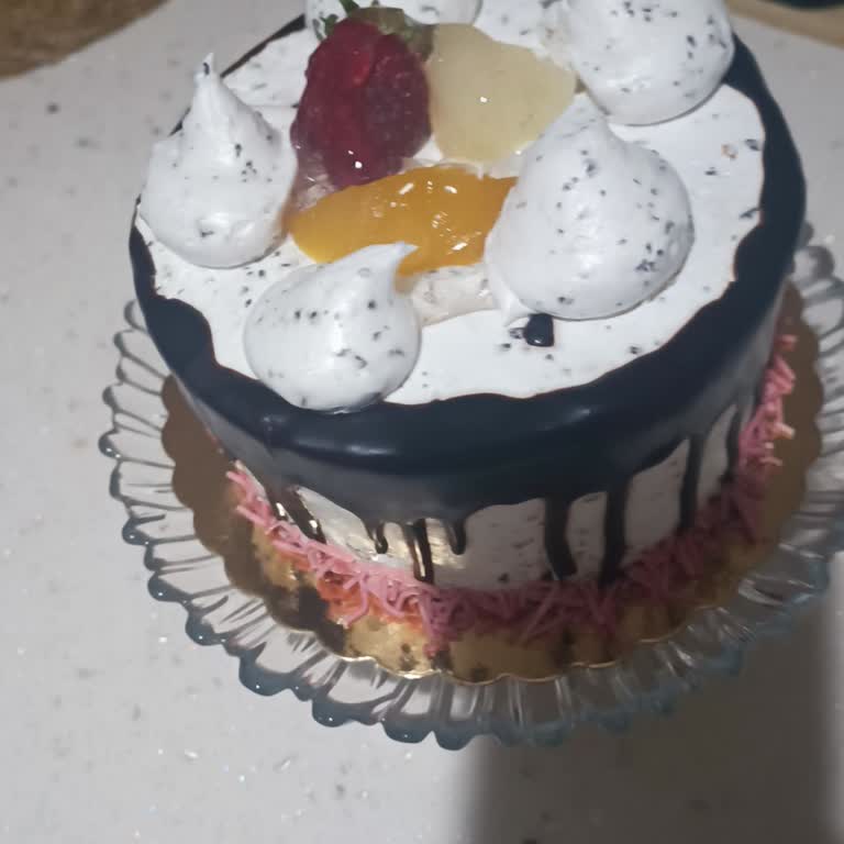 Sipariş Edilen Büyük Pasta Küçük Gönderildi Canlı Destek Cevapsız