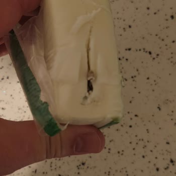 Torku Kaşar Peynirinde Şüpheli Kahverengi Parça Bulundu Güven Sarsıldı