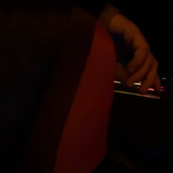 Şoförün Araç İçinde Sigara Kullanması Ve Alkollü Yolcunun Rahatsız Edici Davranışı