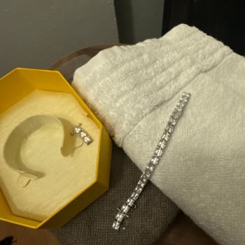 Swarovski Bileklik Küçültülmesi Sonrası Garanti Dışı Kalması Ve Ayıplı Ürün İade Talebi