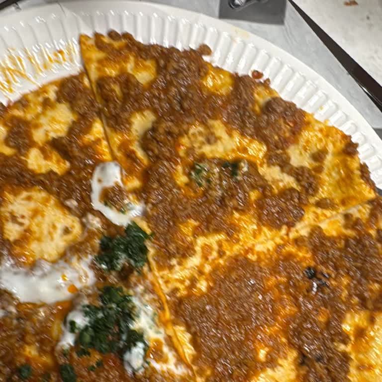 Kasnak Restaurant Beylikdüzü Şubesinde Kıyması Yerine Salça Ve Soğan Verildi, Mide Bulantısı Yaşadım