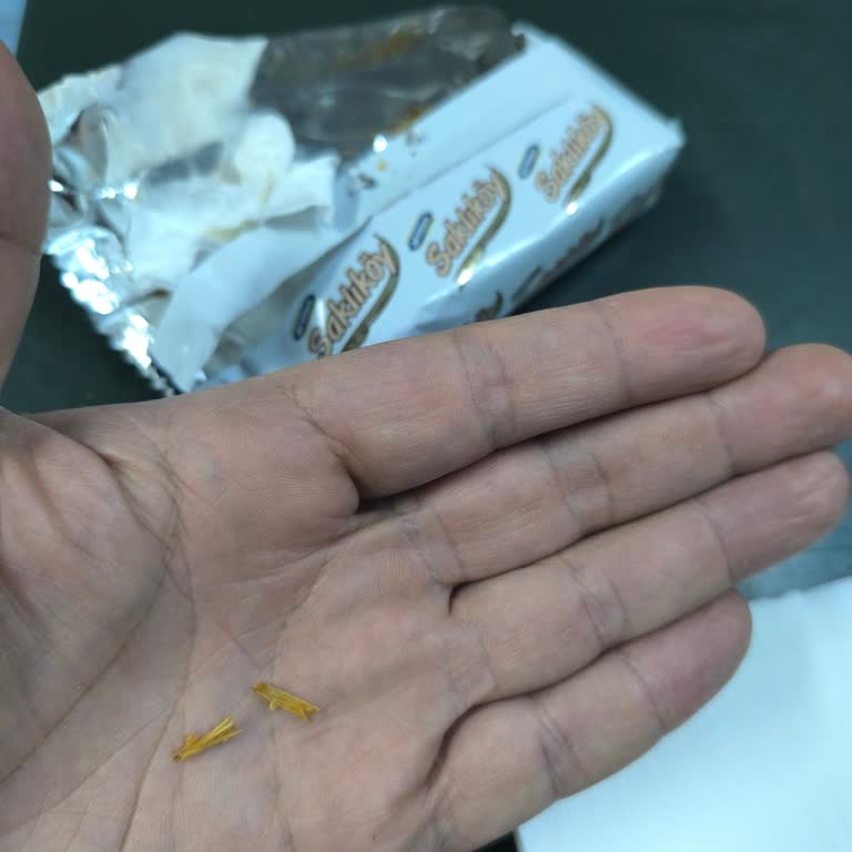 Şok Market'ten Bisküvide Saman Benzeri Yabancı Madde