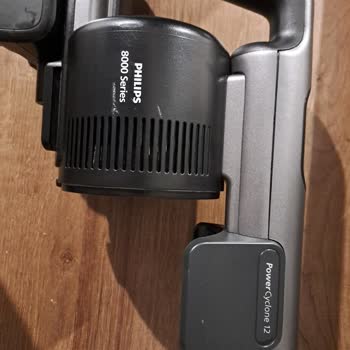 Philips Dikey Süpürge 8000'de Plastik Bağlantı Parçasının Hızlı Kırılması Ve Hayal Kırıklığı