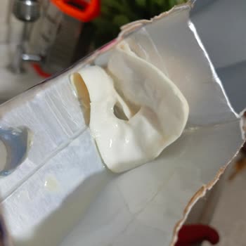 A101 Fevzi Çakmak Şubesinde Bozuk Süt Sağlık Riskine Yol Açtı