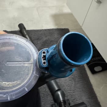 Philips 8000 Dikey Süpürge Bağlantı Pimi Kırıldı Ve Ücretsiz Onarım Talebi