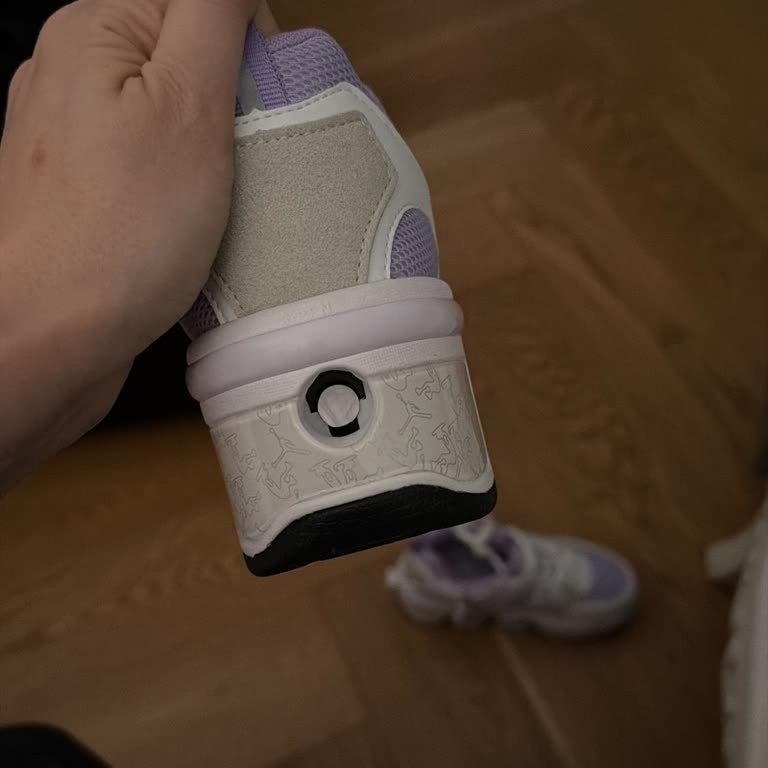 Kırık Tuşlu Paten Ayakkabısının İadesi Ve Çözüm Talebi