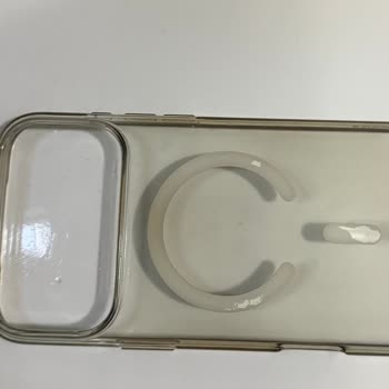 Spigen İphone 16 Pro Max Kılıfının Sararması Ve Ücretsiz Değişim Talebi