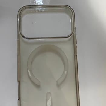 Spigen İphone 16 Pro Max Kılıfının Sararması Ve Ücretsiz Değişim Talebi