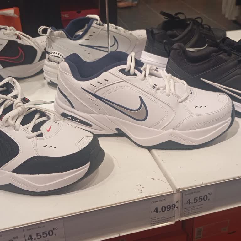 FLO Mağazasında Numara Değişim Talebinin Reddedilmesi Ve Müşteri Hayal Kırıklığı