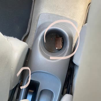 Audi Ve Nissan İç Döşemelerinde Zarar Ve Hizmette Saygısızlık