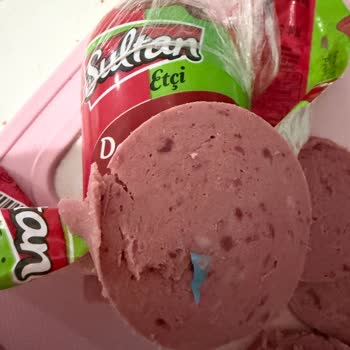 Sultan Salamda Lastik Parçası Çıktı Gıda Güvenliği Endişesi