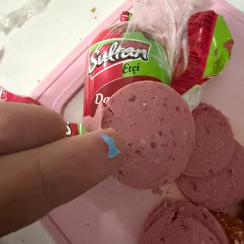 Sultan Salamda Lastik Parçası Çıktı Gıda Güvenliği Endişesi