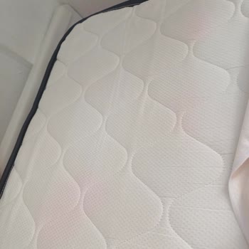 İlk Yıkamada Renk Akıtmasıyla Taç Nevresim Takımında Kalite Sorunu