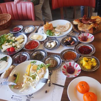 Sağıroğlu Şubesinde Bozulmuş Gıdalar Ve Sağlık Riski