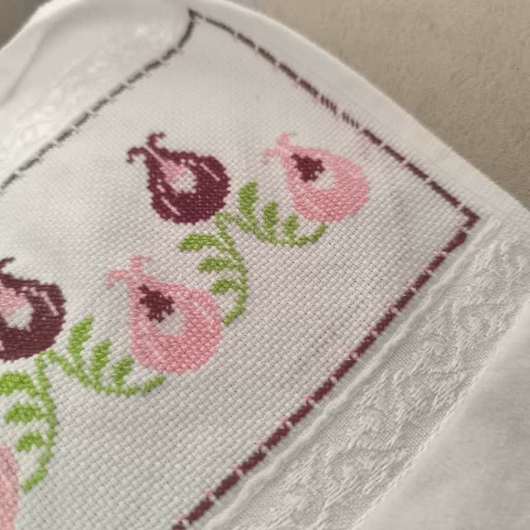 Coats Domino Kanaviçe İpler Sökülürken Renkler Aktı