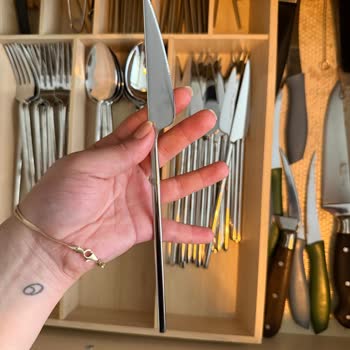 Karaca Çatal Kaşık Ve Tencere Seti Paslanıyor, Servis Yardımı Alınamıyor