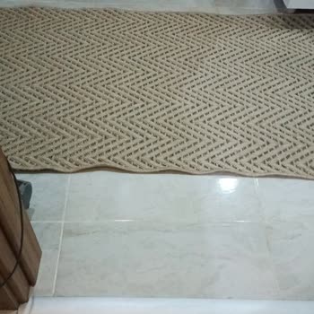 Dakikalar İçinde Bozulan Dokuma Halı, Satıcı Sessiz Kaldı