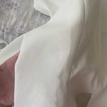 Kevser Sarıoğlu Ürününde Lekeli Ve Kırışık Bluz, İade Süreci Uzadı Ve Cevapsız