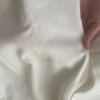 Kevser Sarıoğlu Ürününde Lekeli Ve Kırışık Bluz, İade Süreci Uzadı Ve Cevapsız