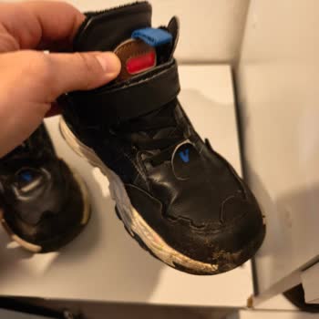 Deforme Olan Botlar İçin Para İadesi Talebi