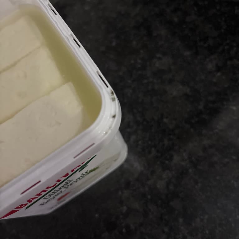 Eksik Ürün Teslimatı Ve Küflü Peynir İçin İade Ve Tamamlama Talebi