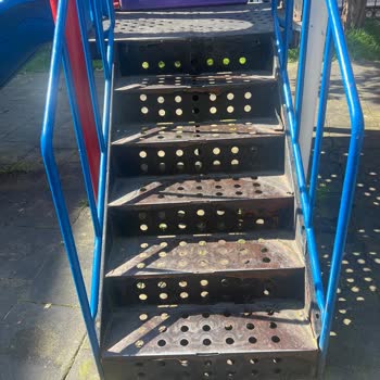 Beyoğlu Çocuk Parkı Güvenlik Ve Bakım Sorunları İçin Acil Çözüm Talebi