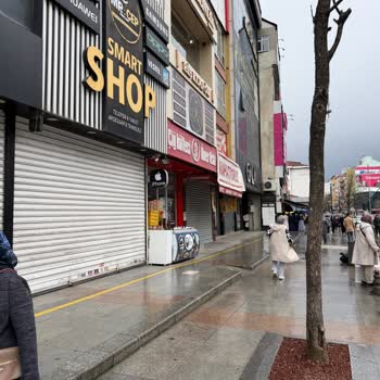 Çiğköfteci Ömer Usta Şubesinde Çalışanın İmalı Ve Alaycı Sözleri