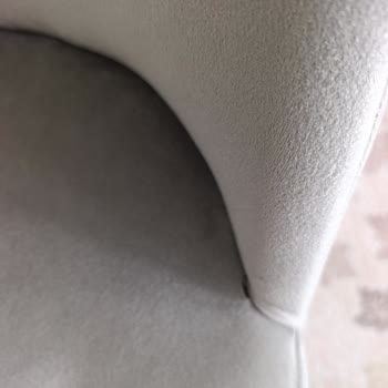 Sandalyelerin Kısa Sürede Patlaması Ve Firmadan Cevap Almama