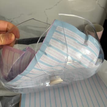 Satıcı Olarak Kırılan Tabaklar İçin Dolap Ve Aras Kargo’dan Tazminat İstiyorum