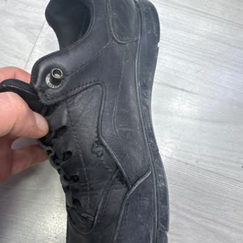 Dockers Kışlık Ayakkabının Dikiş Atması Ve Değişim Talebi