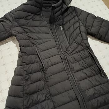 Su Geçirmeyen Mont İddiası Gerçekleşmedi: DeFacto’da Hayal Kırıklığı