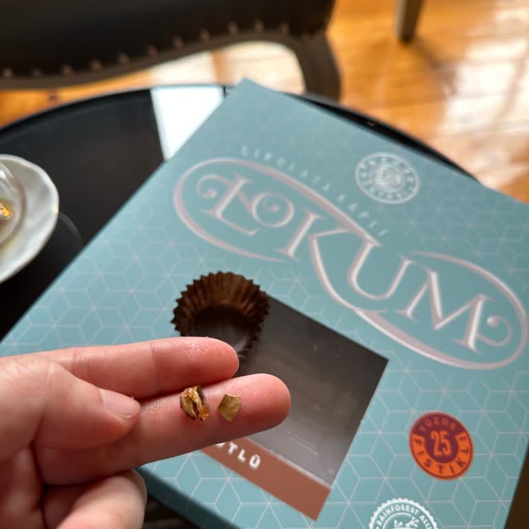 Kahve Dünyası Lokumunda Fıstık Kabuğu Çıktı, Ağızda Yaralanma Riski