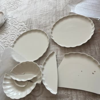 Karaca'dan Gelen Kırık Yemek Takımının Değişim Reddi