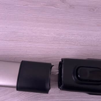 Philips Xc8049 Süpürge Bağlantı Borusu Az Kullanıma Rağmen Kırıldı