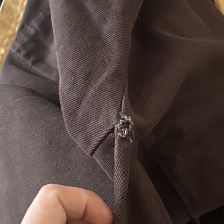 Yelishe Üründe Koltuk Altı Sökük Şekilde Kusurlu Gelmesi