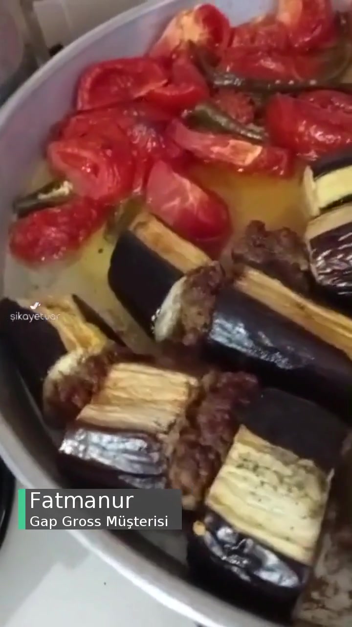 Gap Gross Kıymanın İçinde Taşlık Var videonun kapak resmi