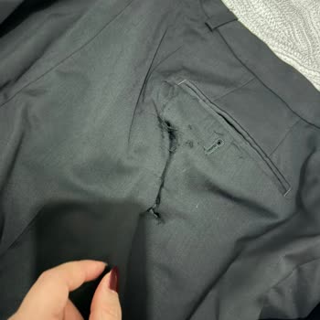 Kalitesiz Takım Elbiseler Ve 6 Aylık Garanti İhlali