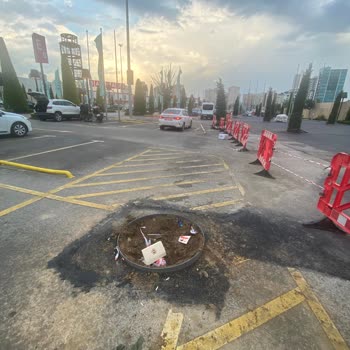 İçerenköy Citys AVM Otoparkında Çukur Nedeniyle Lastik Zarar Ve Cevapsız Şikayet