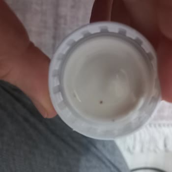 Altınkılıç Kefirinde Renkli Parçacıklar Ve Sağlık Endişesi