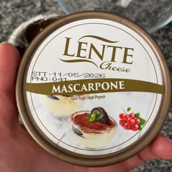 Lente Markalı Mascarpone Peynirinde Alt Kısmın Küflü Olması
