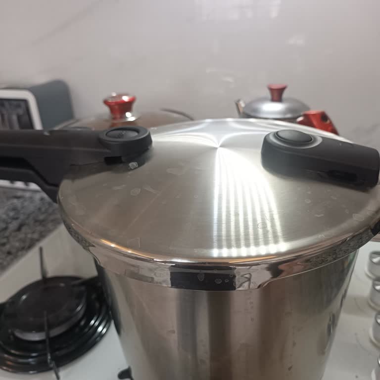 A101'deki Fissler Düdüklü Tencere Sorunu: Hemen Değişim Talebi